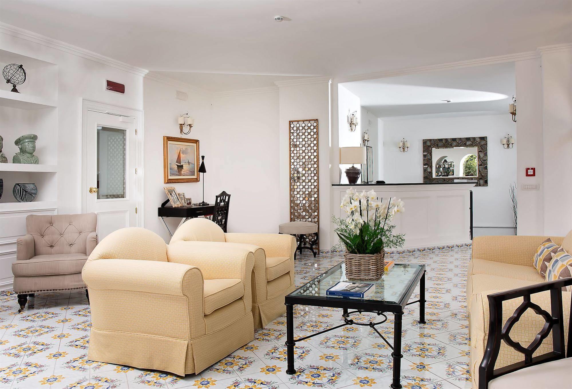 Hotel Canasta Capri Esterno foto