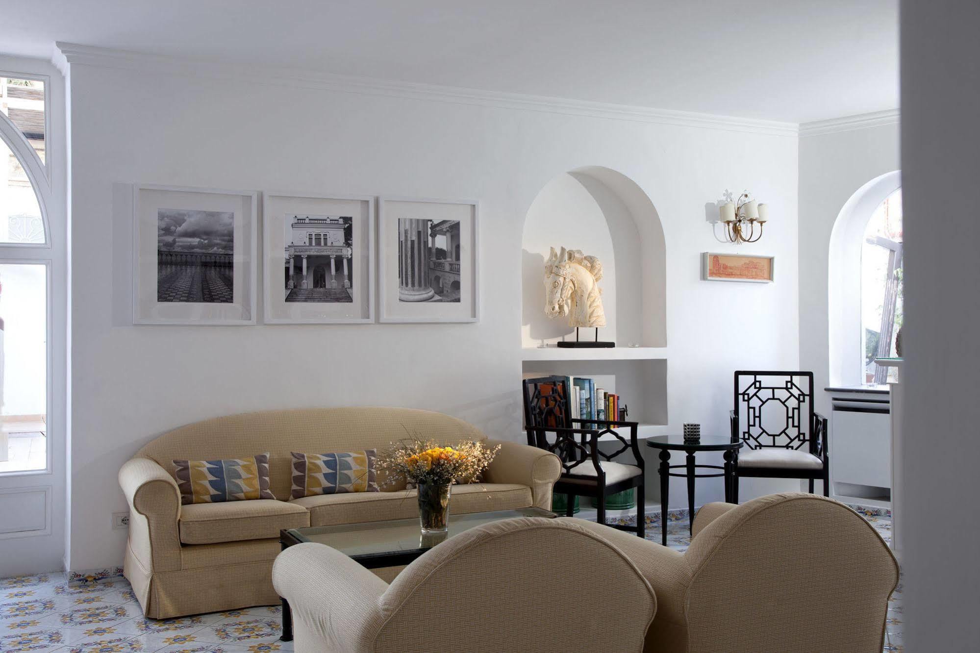 Hotel Canasta Capri Esterno foto