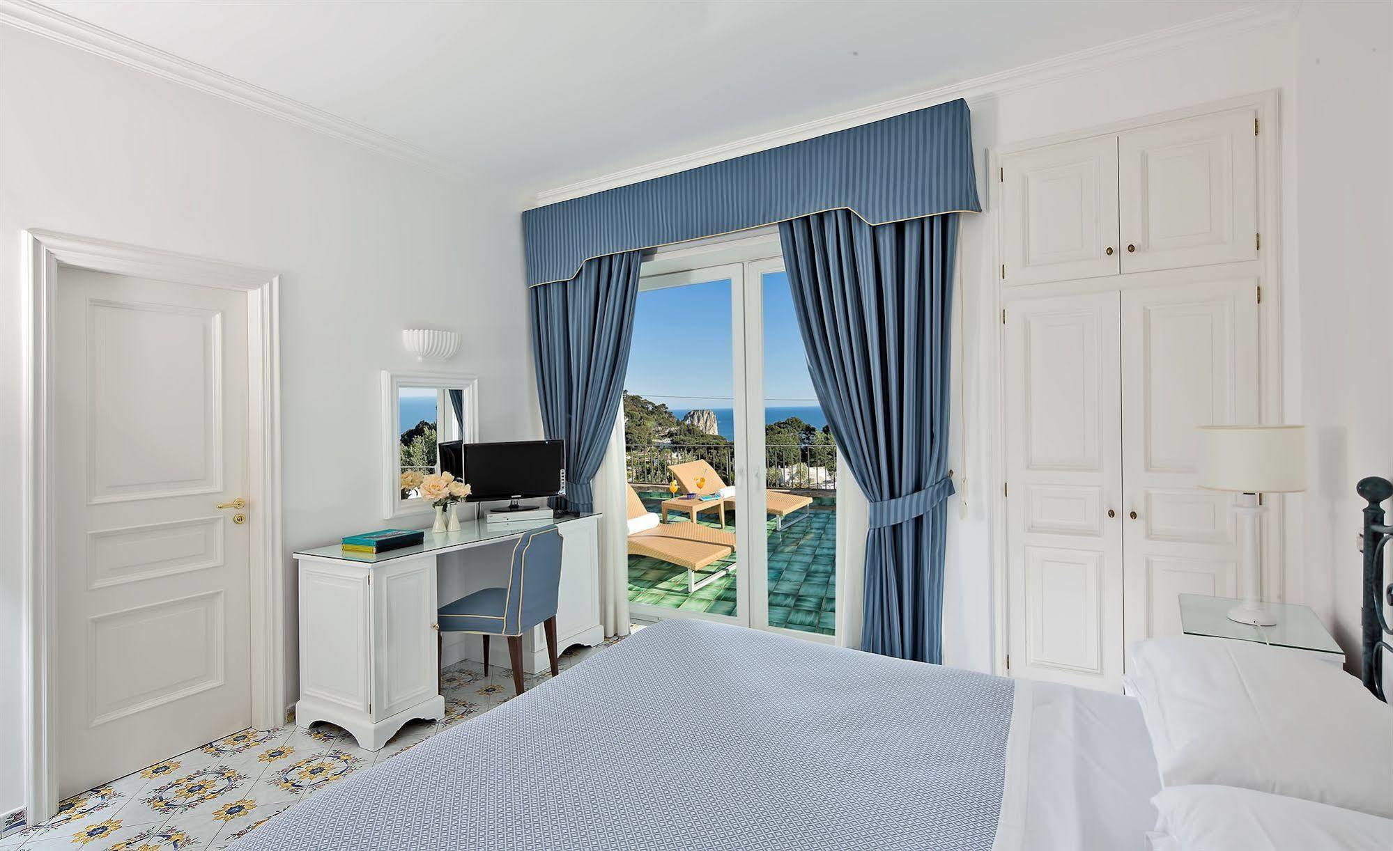 Hotel Canasta Capri Esterno foto